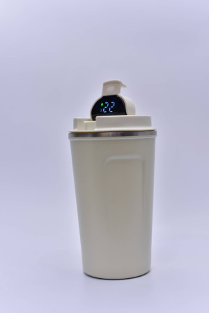Thermal cup with digital temperature display